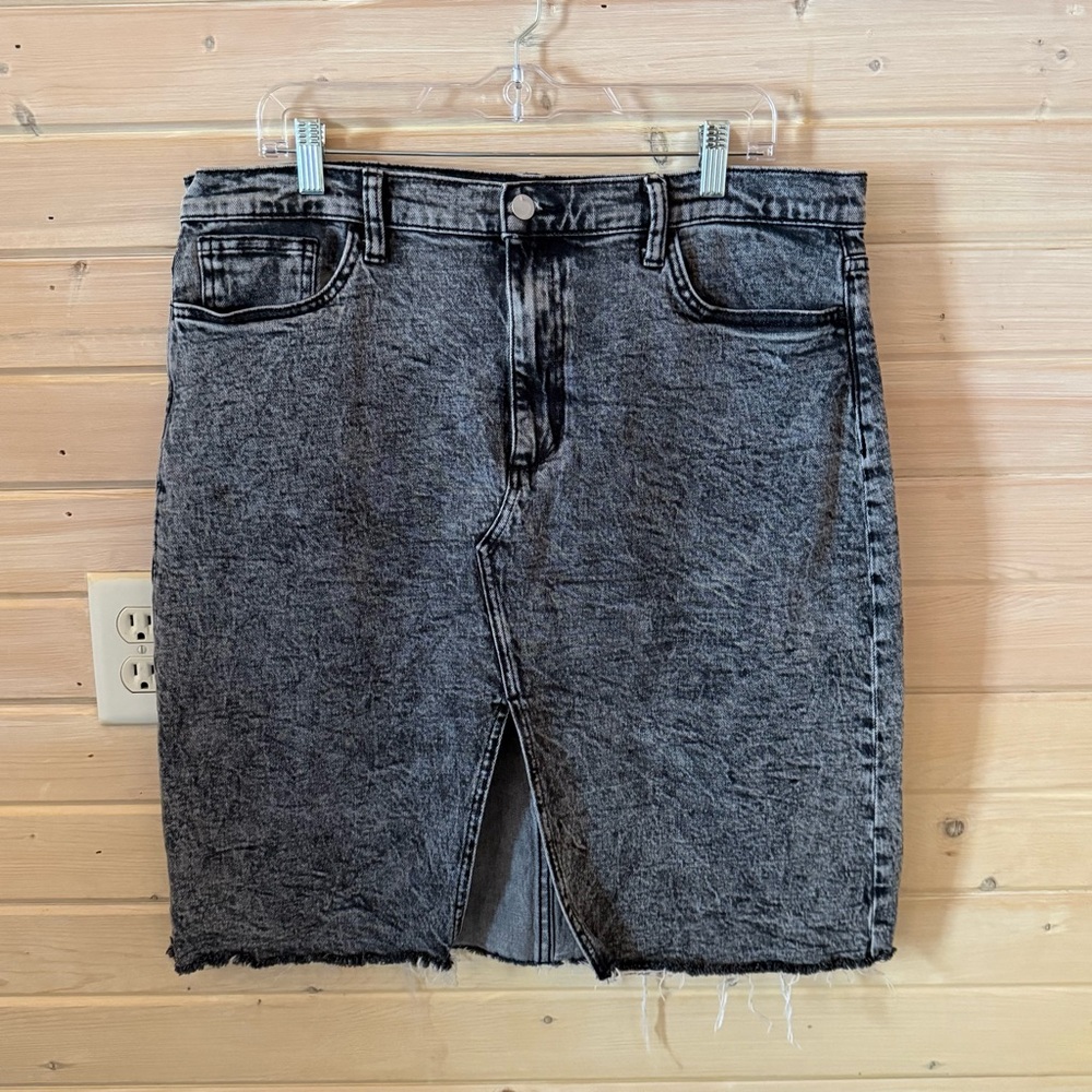 EUC Joes Jeans Black Acid Wash Denim Skirt Sz 18 (US)/ 34 EU)